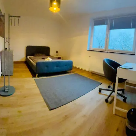 In Wg Aehnlicher Nahe Vw, - Wlan & Parkplatz - Citystay - Bulli Ubytování v soukromí Wolfsburg