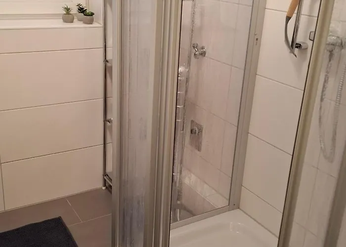 Zimmer, In Moderner Wohnung, Zentral Und Ruhig - Citystay Wolfsburg - Bulli *